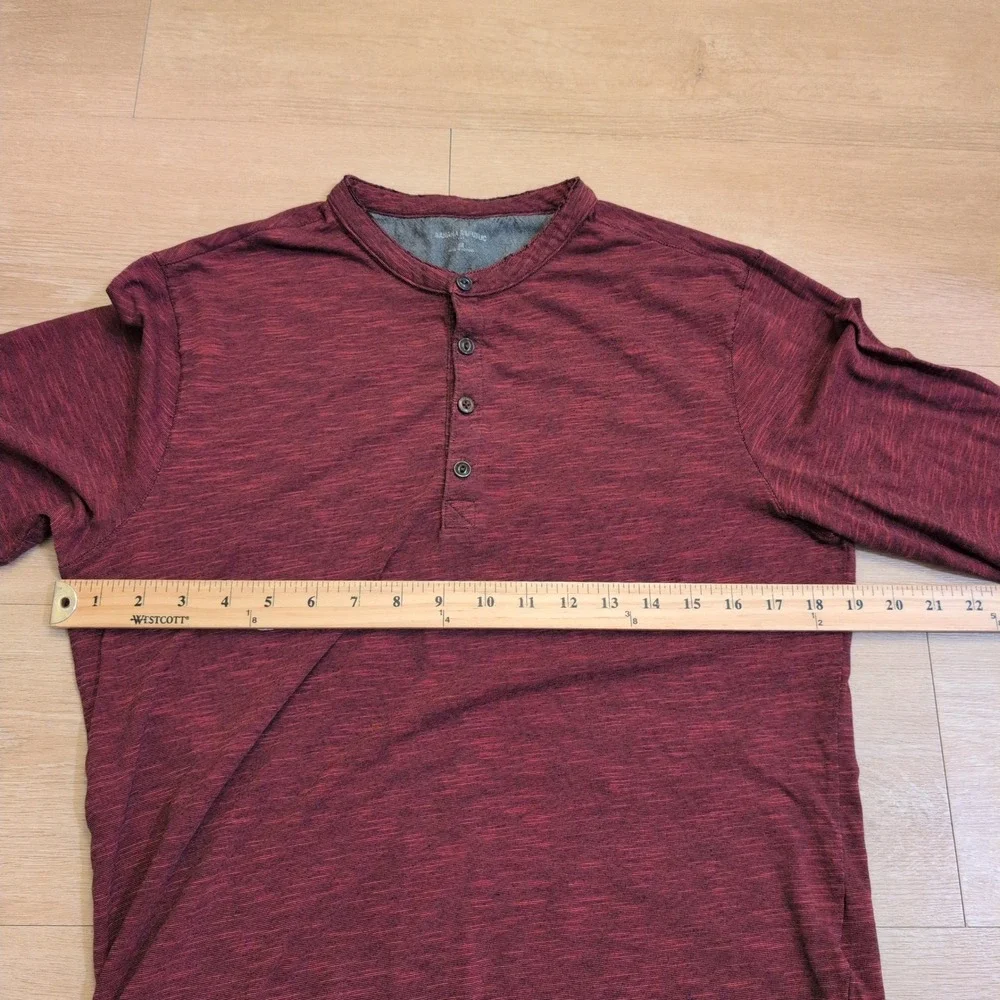 Banana Republic Men Medium Henley Shirt Burgundy Heather Space Dye Long Sleeve